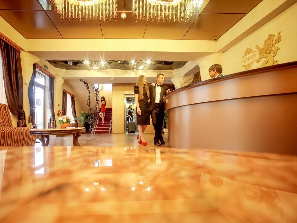 Hotel Kilikiya Užhorod Esterno foto
