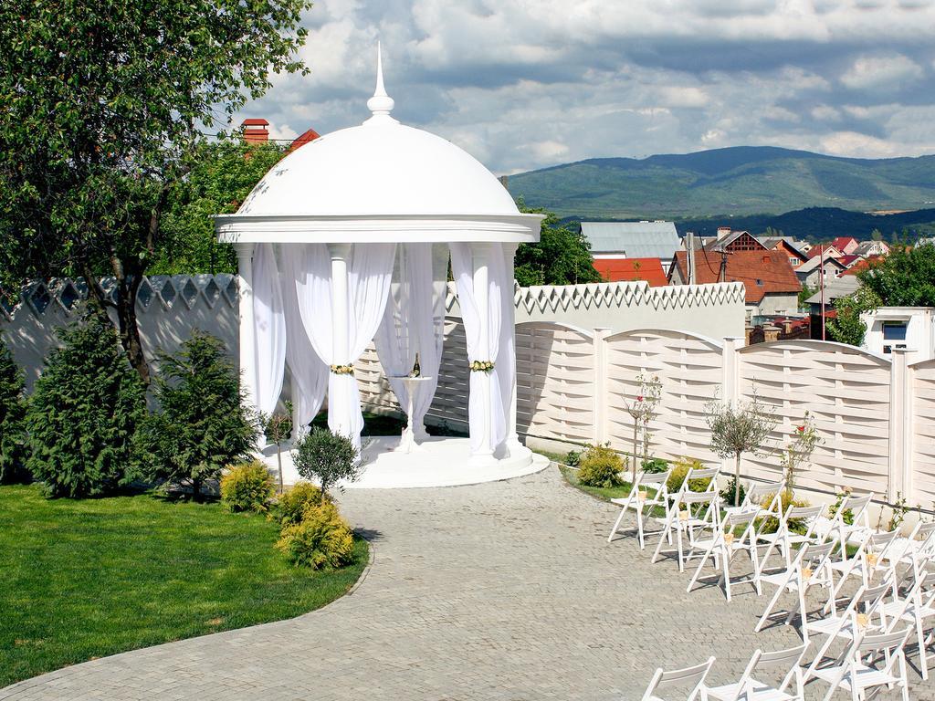 Hotel Kilikiya Užhorod Esterno foto